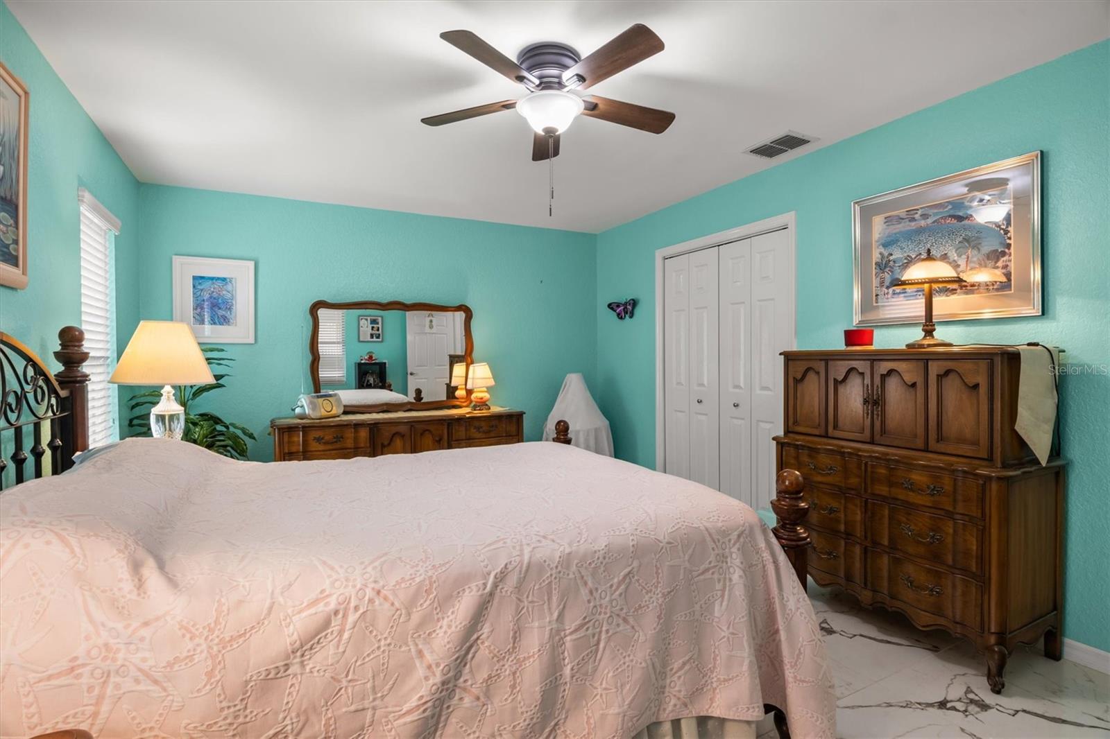 Listing photo id 11 for 416 Barbados Circle