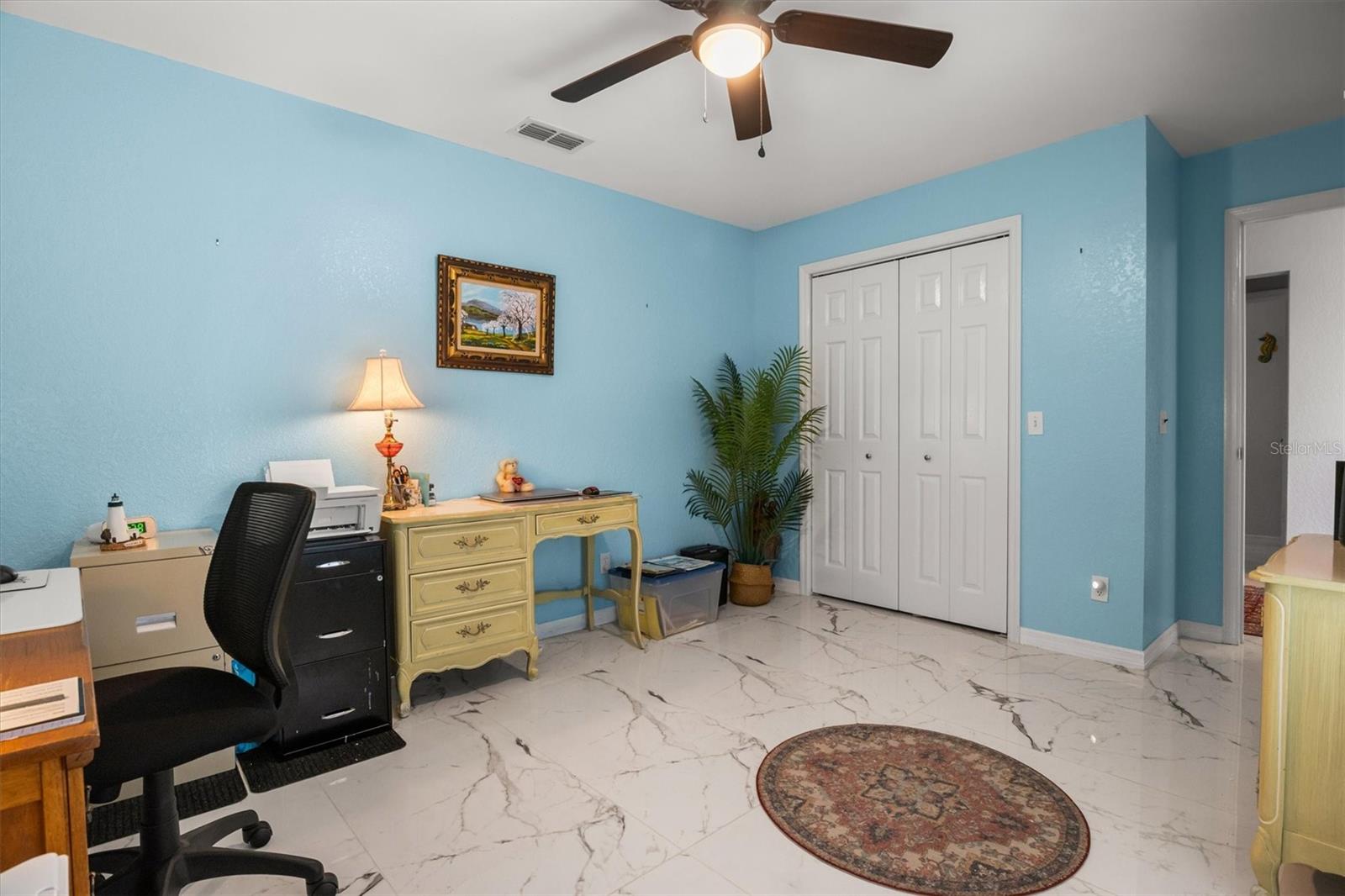 Listing photo id 16 for 416 Barbados Circle