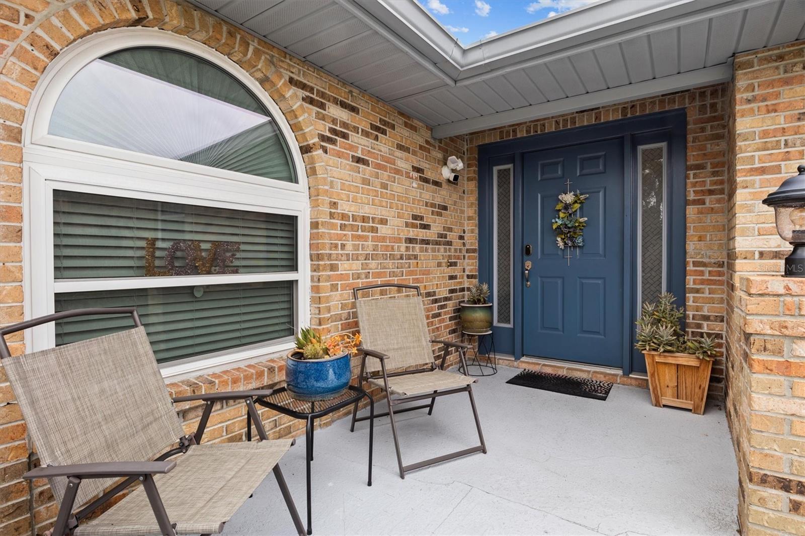 Listing photo id 0 for 416 Barbados Circle