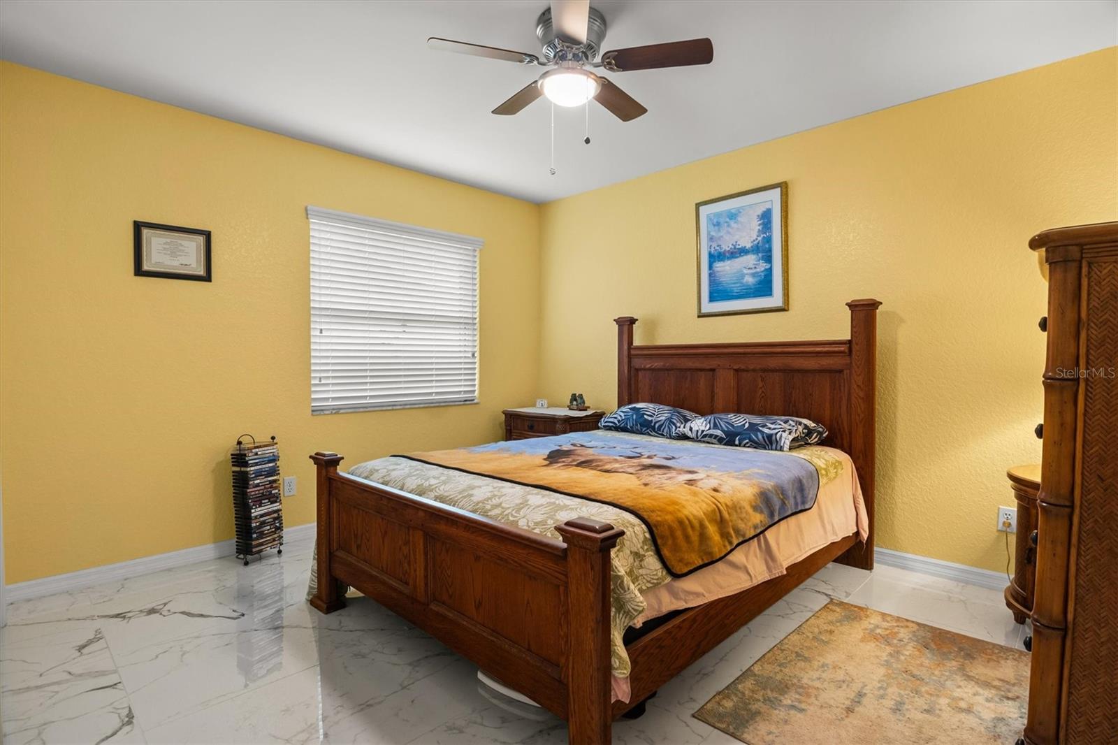 Listing photo id 18 for 416 Barbados Circle