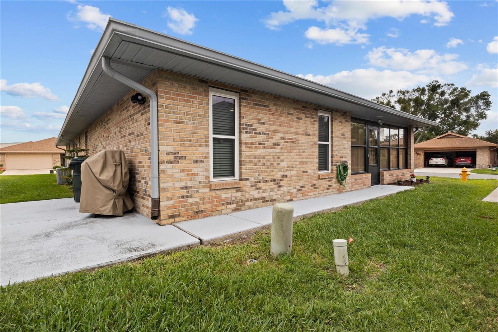 Listing photo id 23 for 416 Barbados Circle