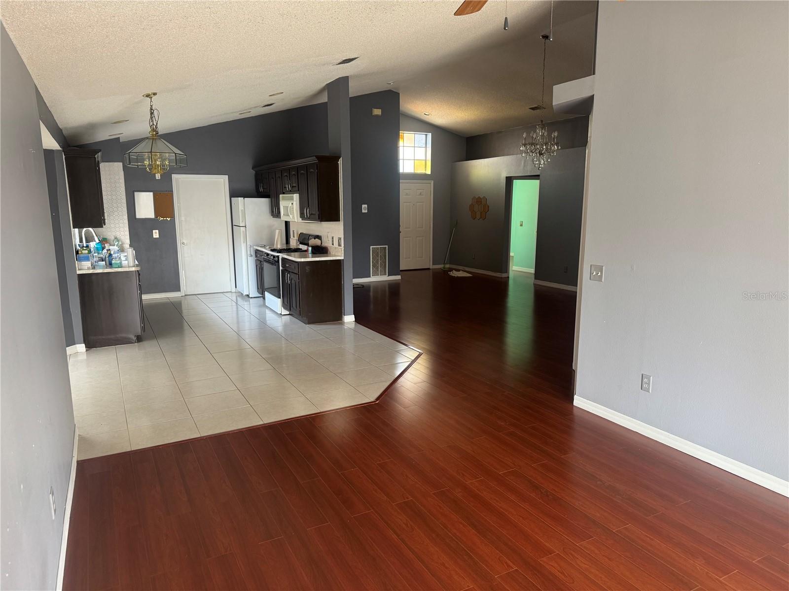 Image 2 of 6 For 129 Piccolo Way