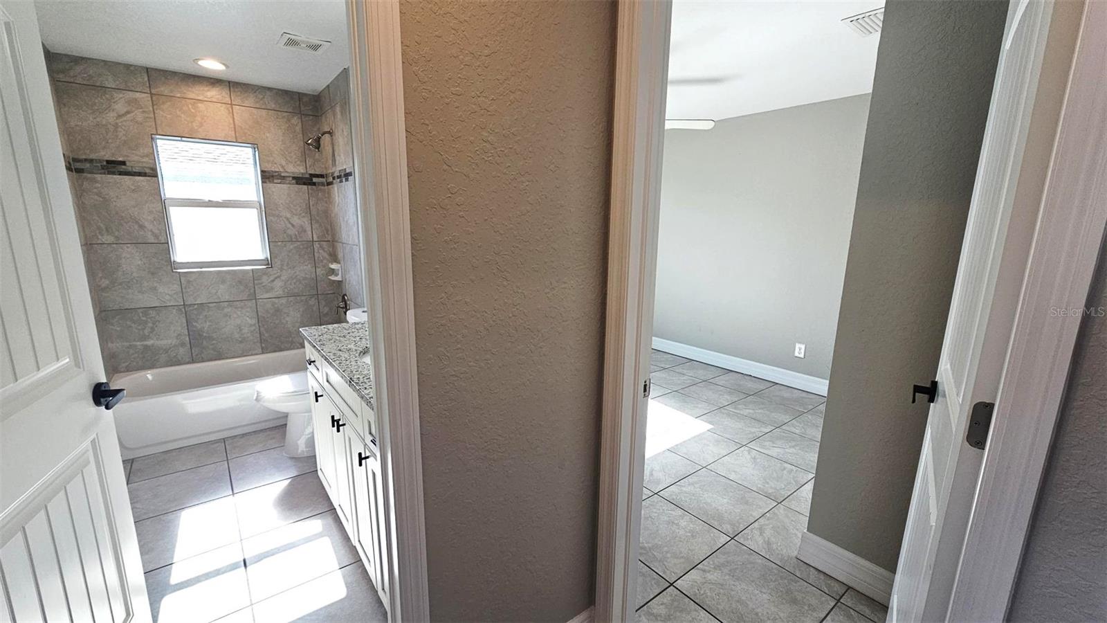 Image 23 of 38 For 210 Lime Tree Park