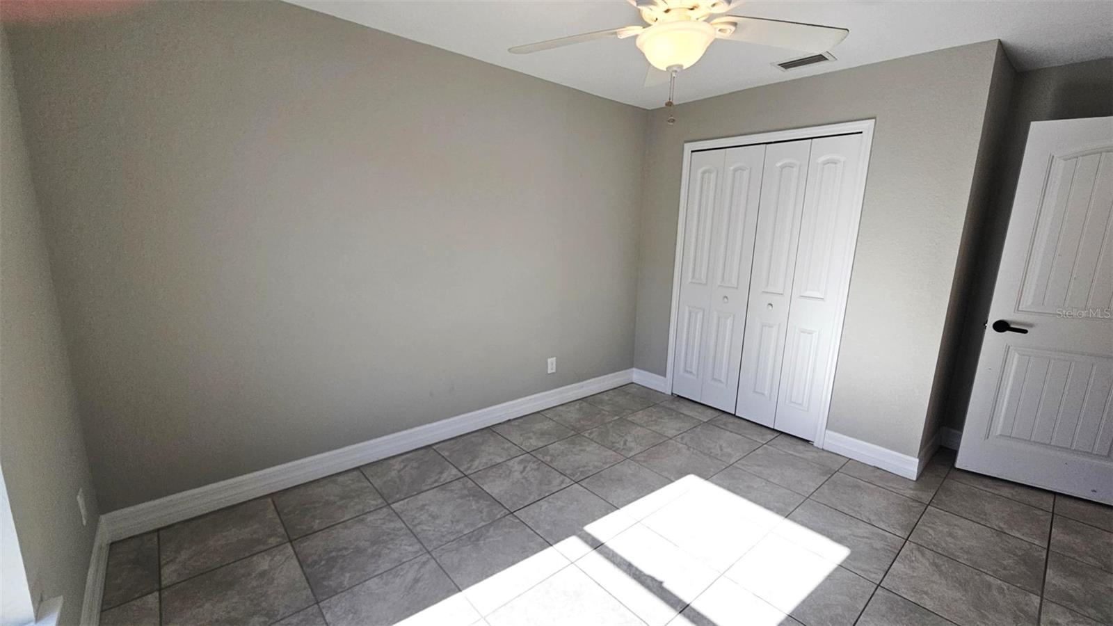 Image 25 of 38 For 210 Lime Tree Park