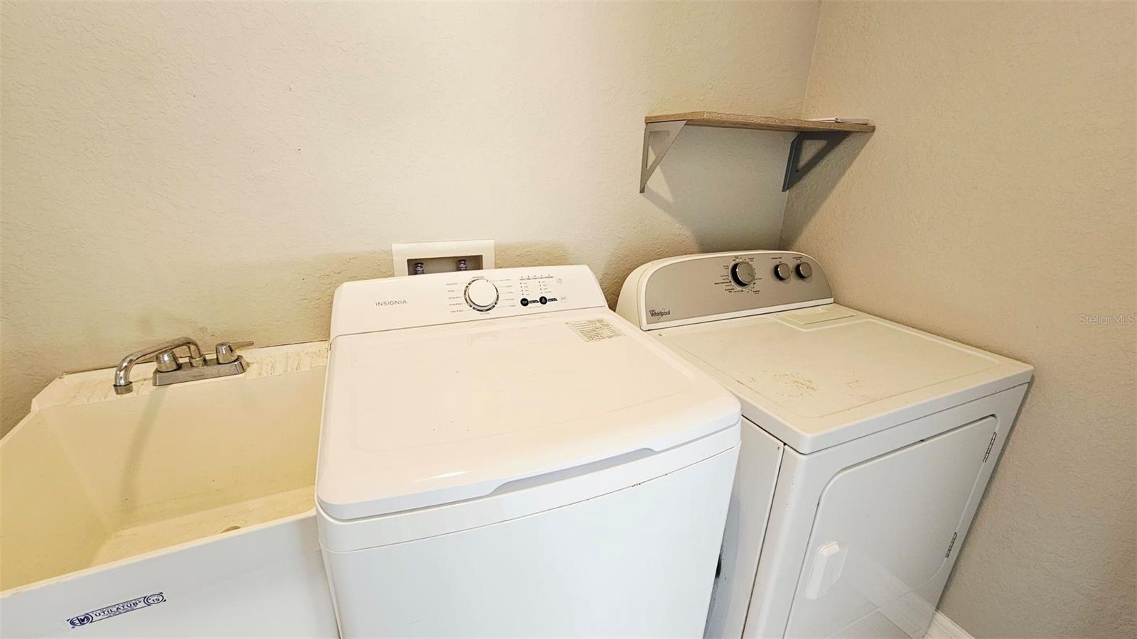 Image 28 of 38 For 210 Lime Tree Park