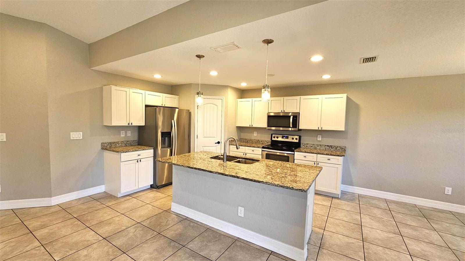 Image 33 of 38 For 210 Lime Tree Park