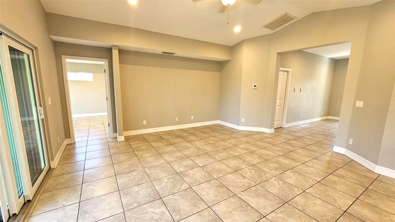 Image 36 of 38 For 210 Lime Tree Park