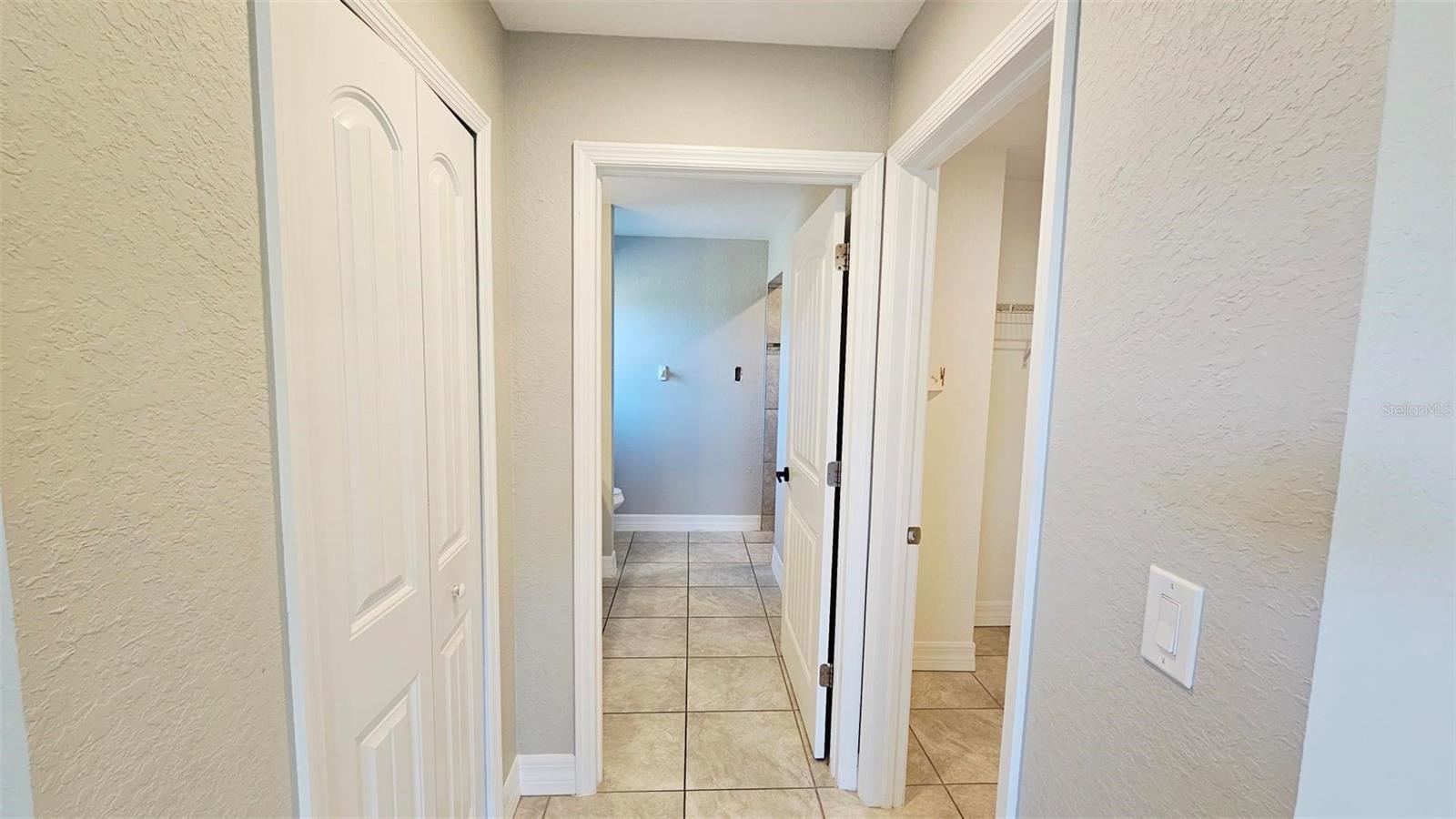 Image 9 of 38 For 210 Lime Tree Park