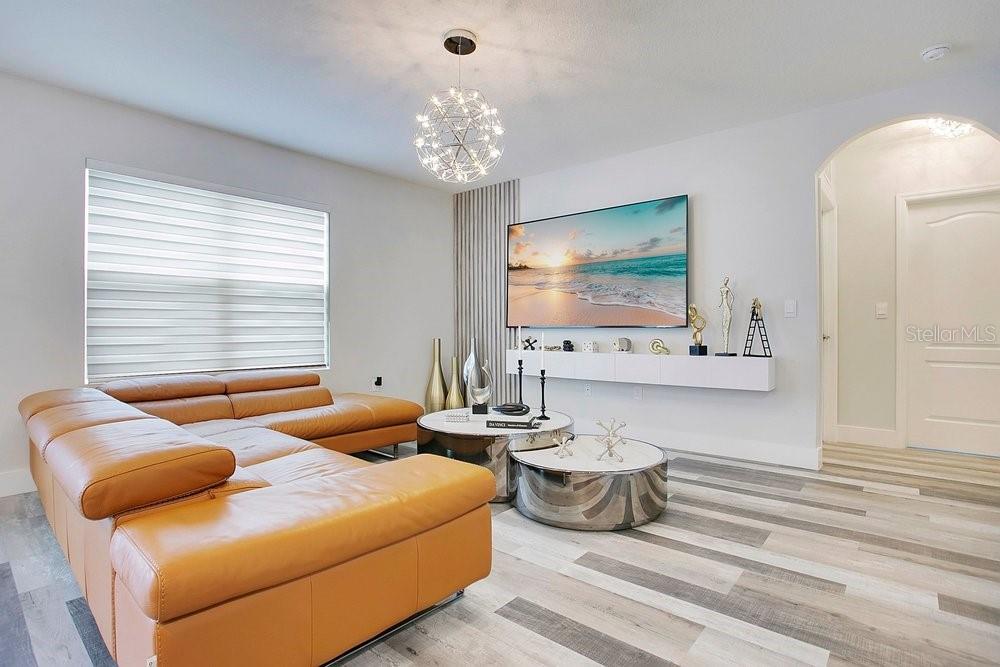 Image 5 of 27 For 1519 Jadewood Way