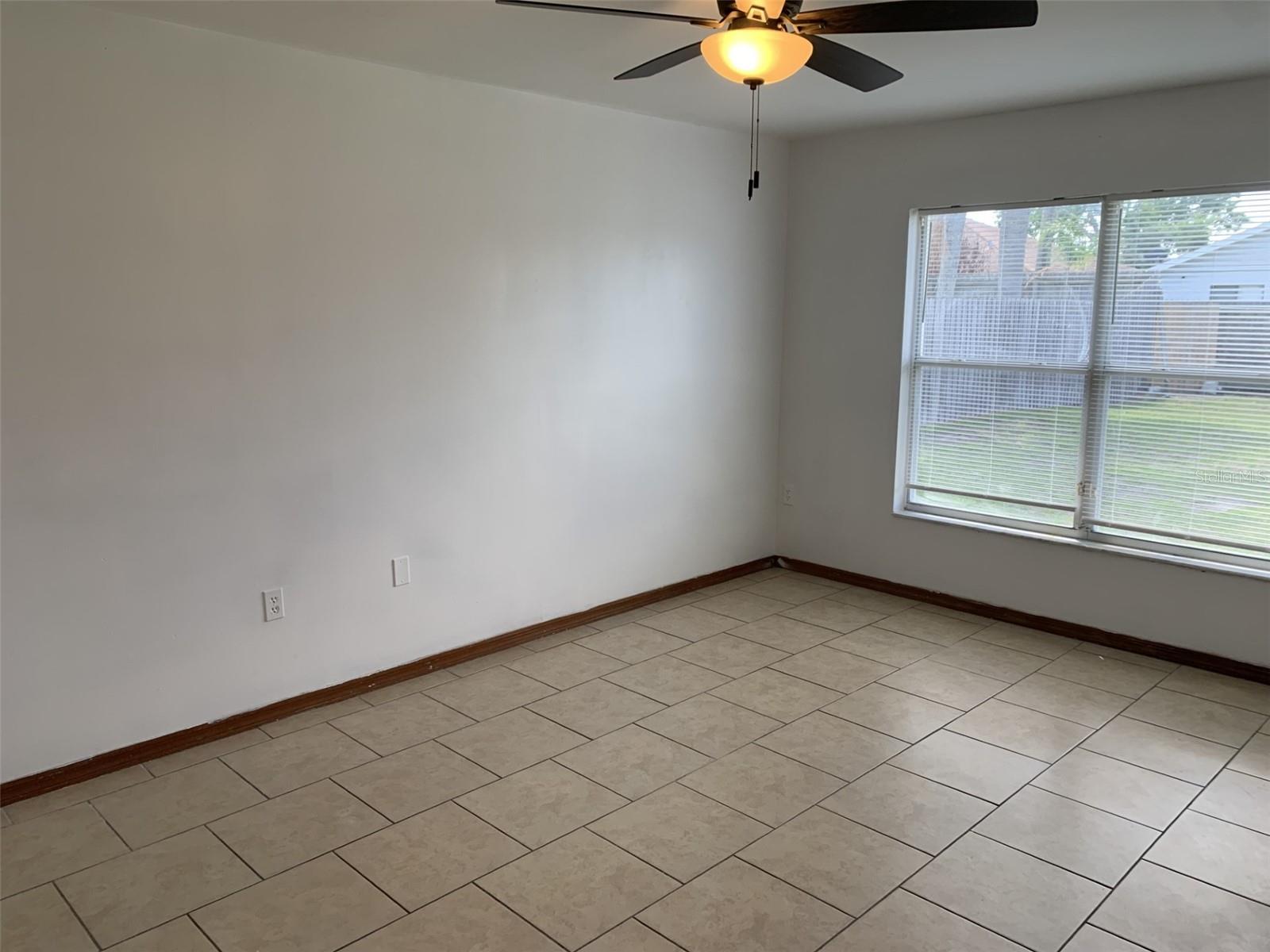 Image 9 of 37 For 1620 Golden Poppy Court