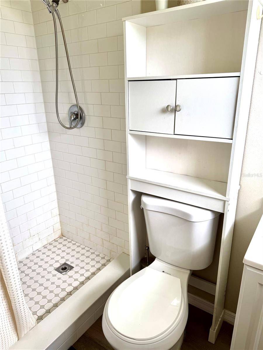 Image 14 of 25 For 5009 Deauville Drive