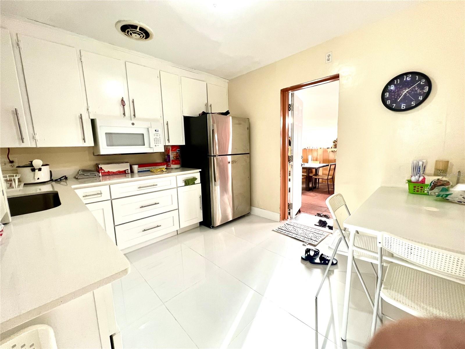 Image 3 of 25 For 5009 Deauville Drive