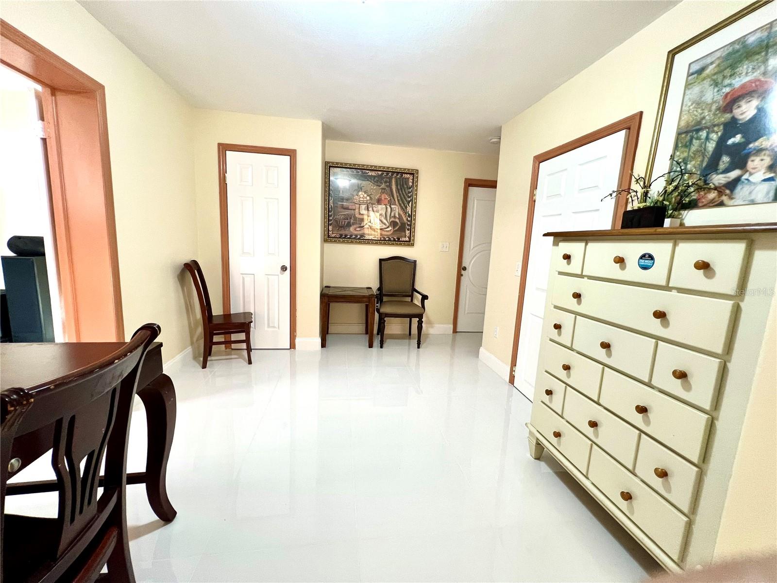 Image 4 of 25 For 5009 Deauville Drive