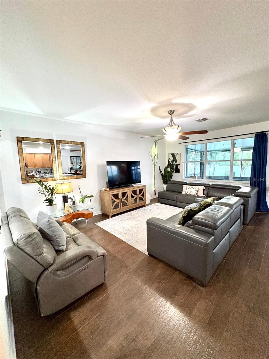 Image 11 of 52 For 1034 Bella Vida Boulevard