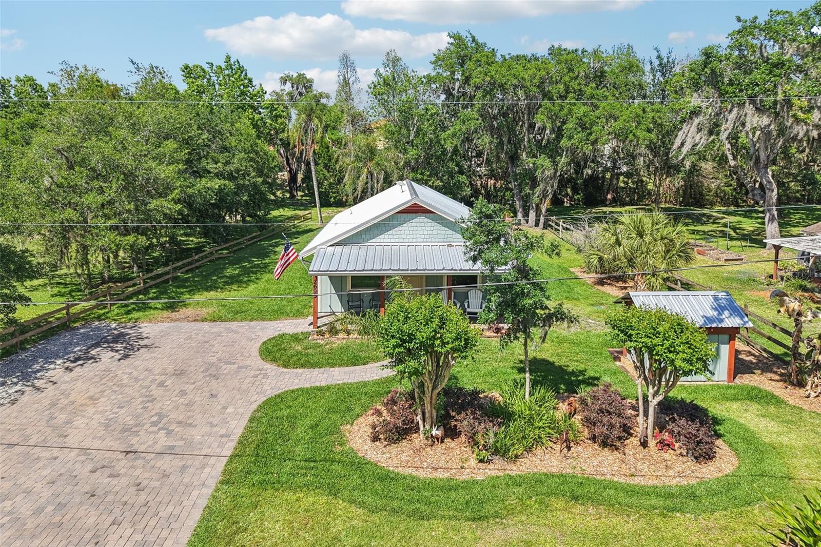 Image 17 of 56 For 2695 Holiday Woods Drive