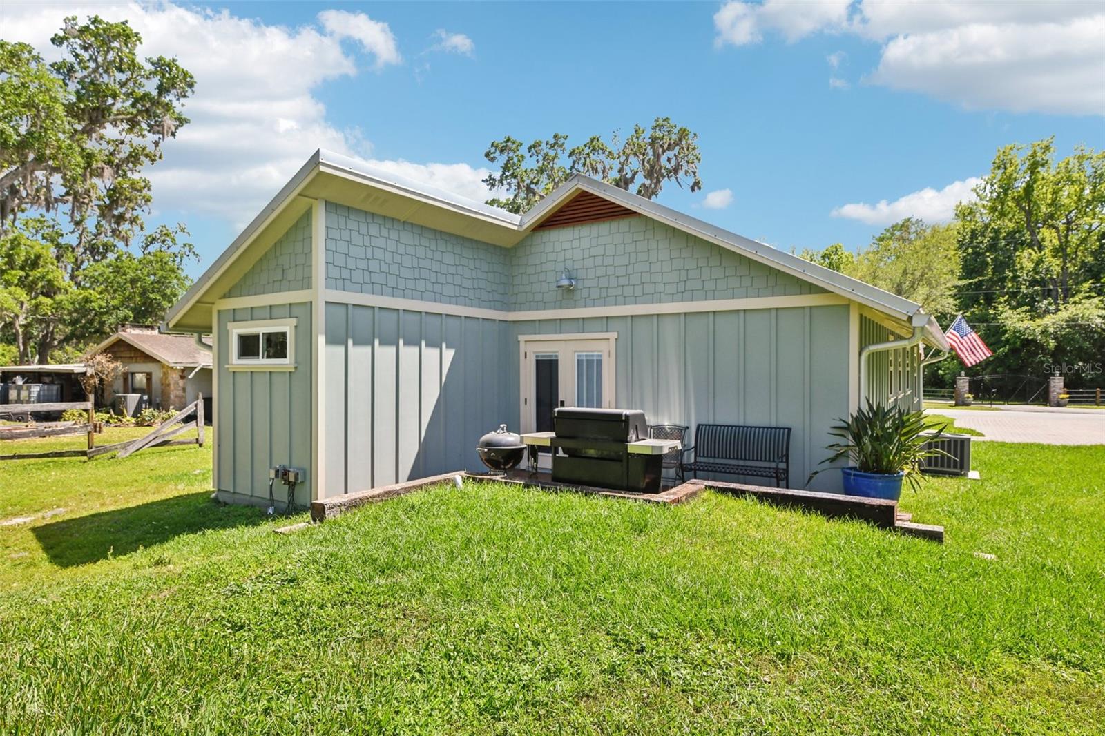 Image 24 of 56 For 2695 Holiday Woods Drive