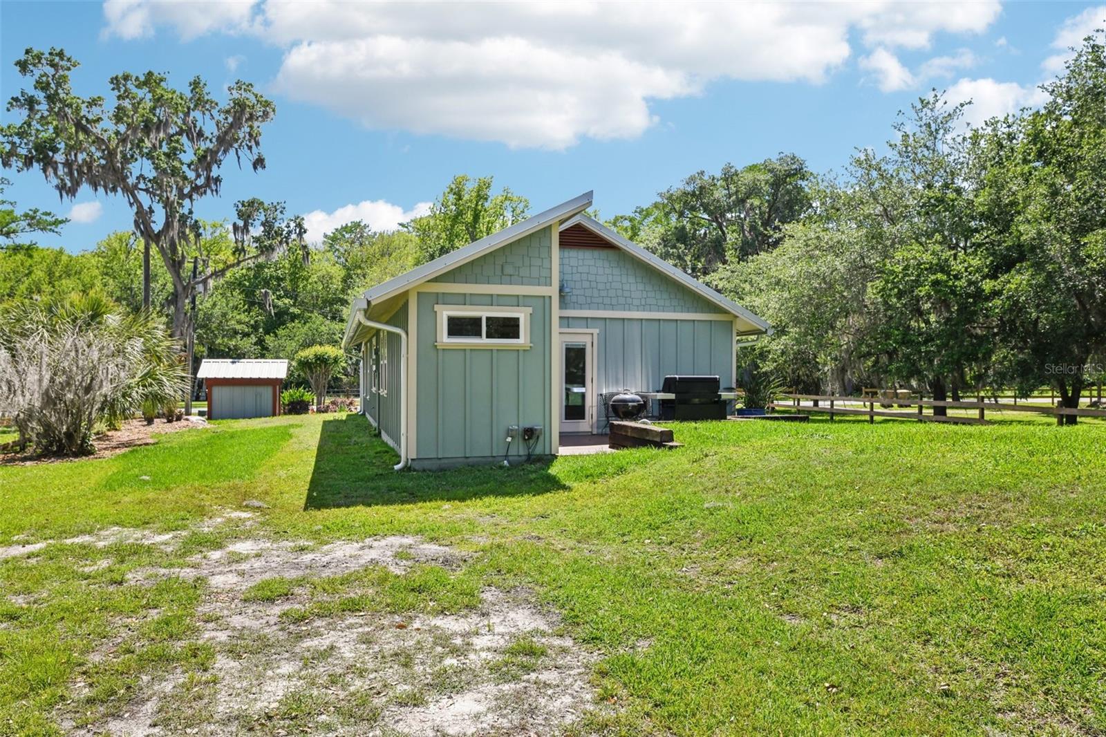 Image 25 of 56 For 2695 Holiday Woods Drive