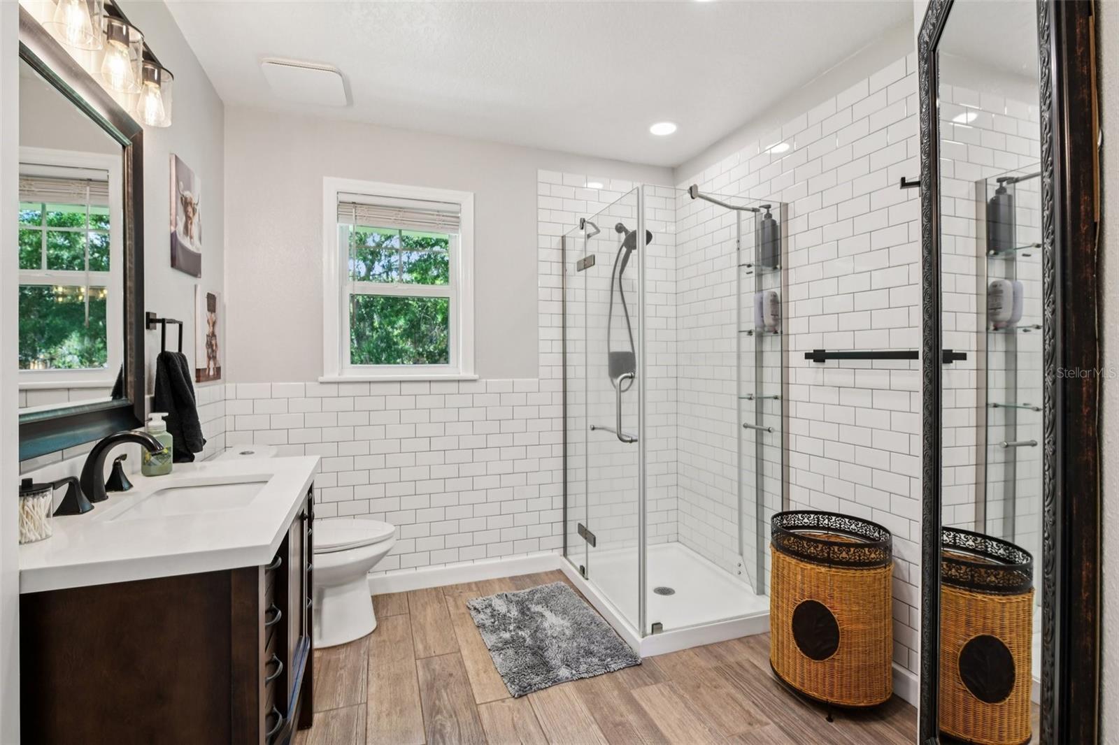 Image 27 of 56 For 2695 Holiday Woods Drive