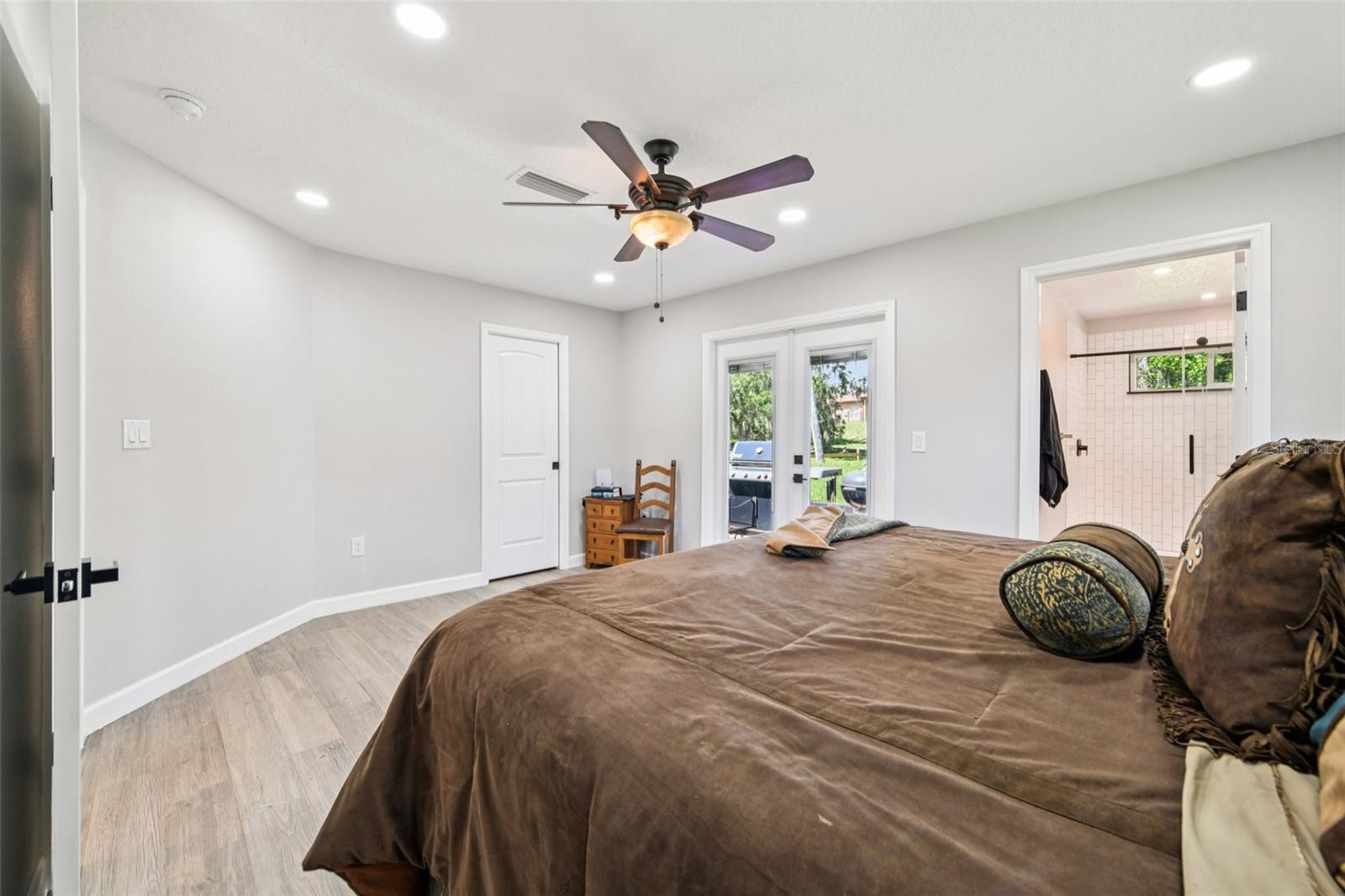 Image 30 of 56 For 2695 Holiday Woods Drive