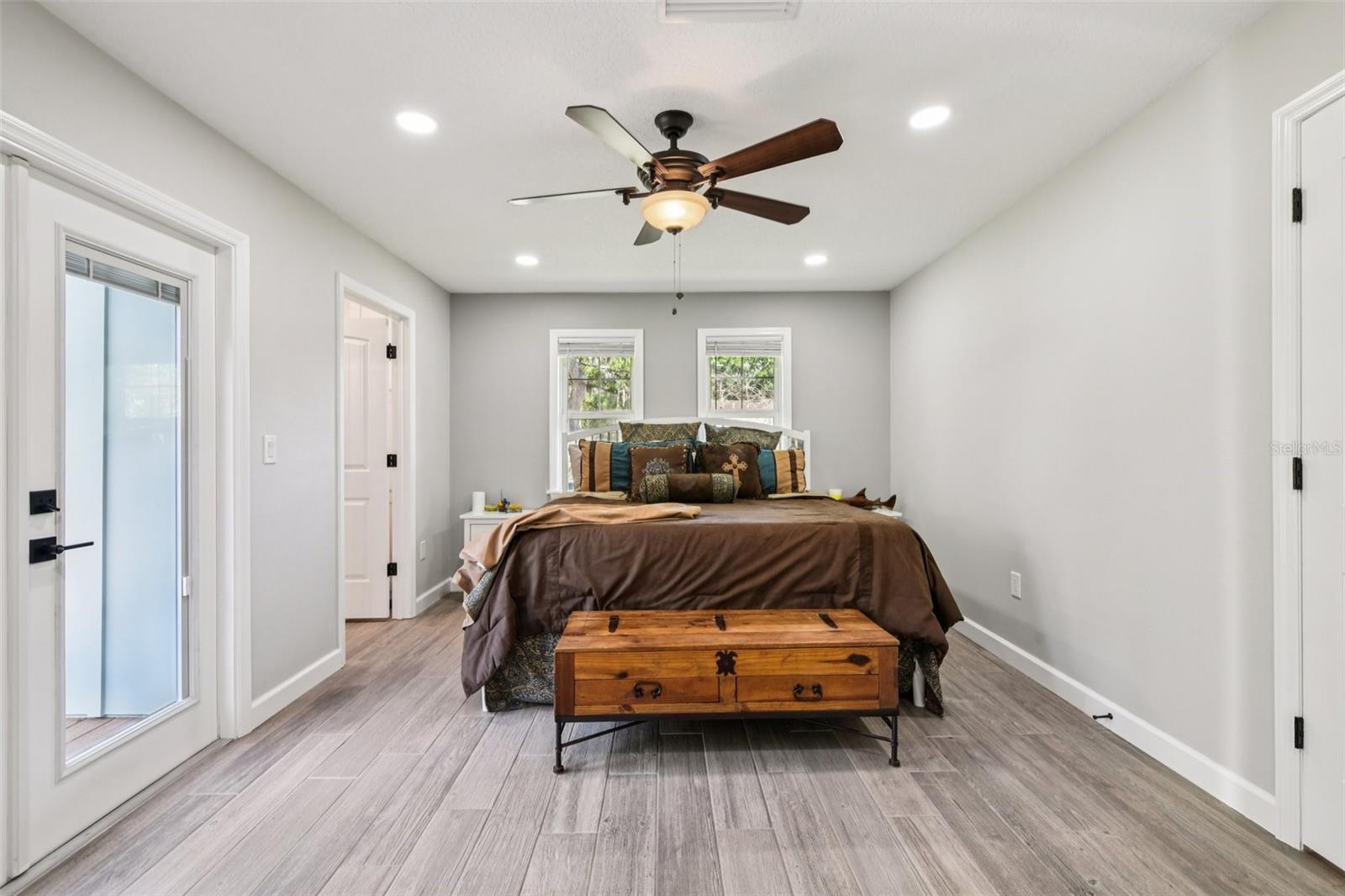 Image 33 of 56 For 2695 Holiday Woods Drive