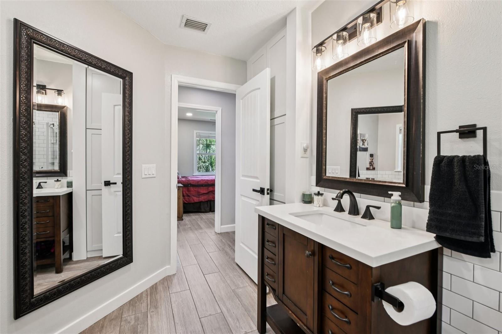 Image 36 of 56 For 2695 Holiday Woods Drive