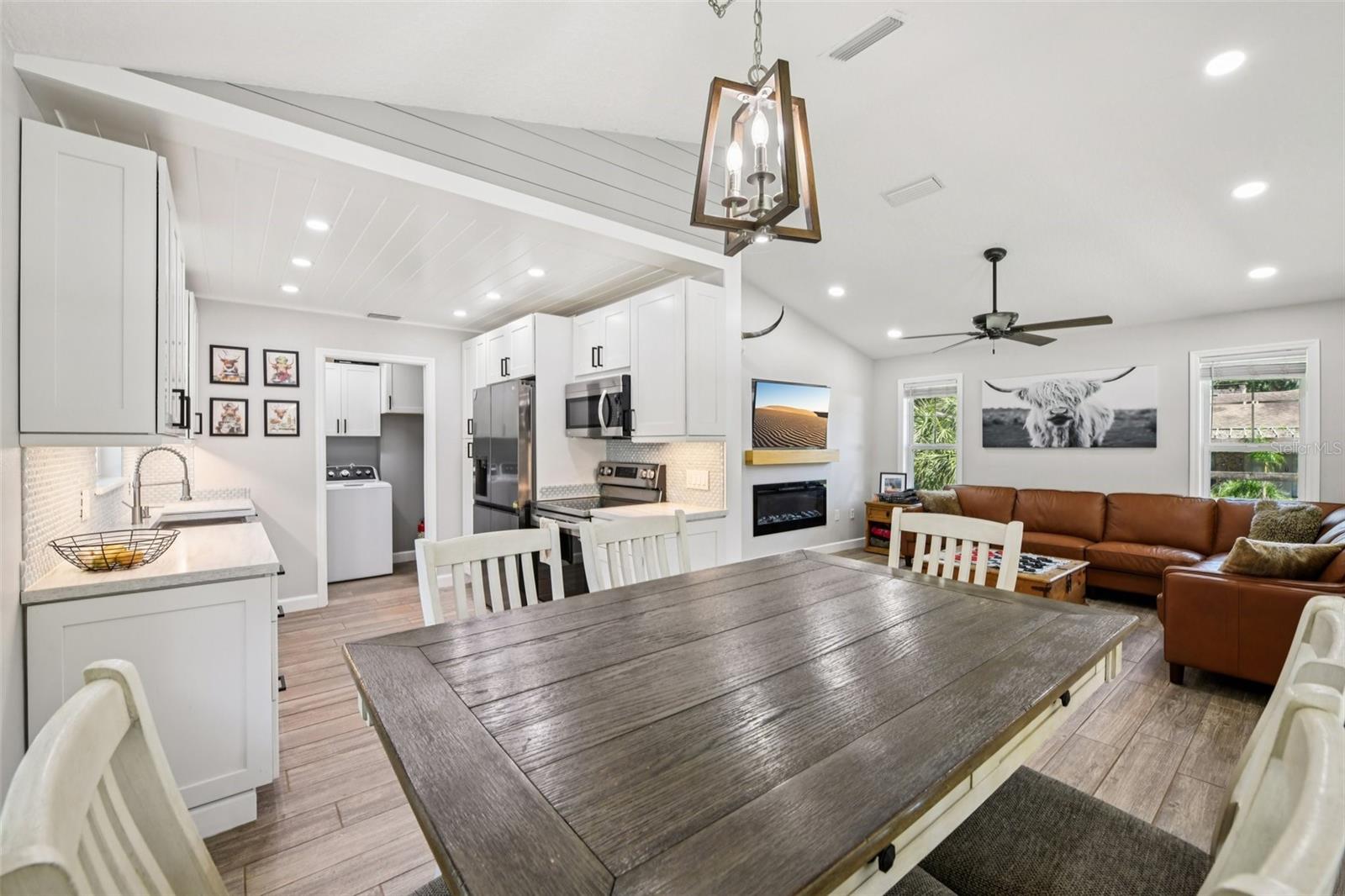 Image 43 of 56 For 2695 Holiday Woods Drive