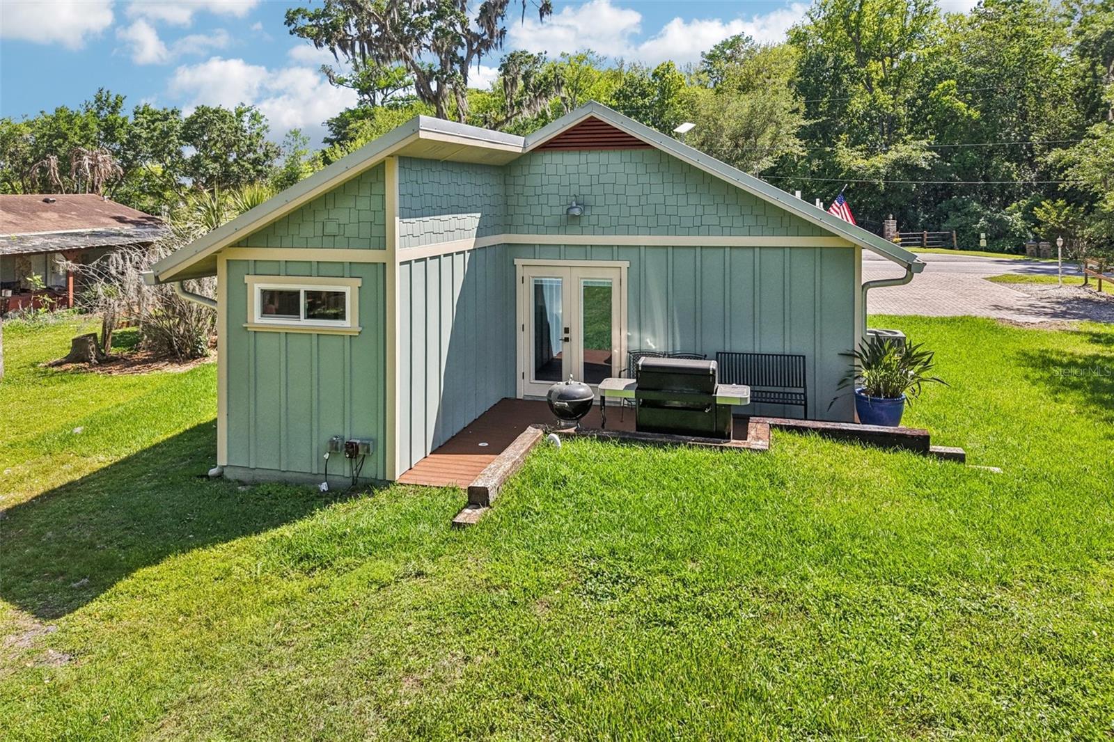 Image 5 of 56 For 2695 Holiday Woods Drive