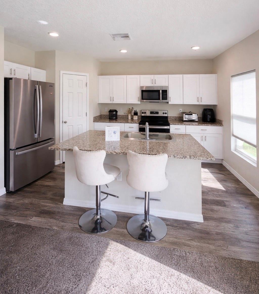 Image 6 of 14 For 1392 Axel Cir