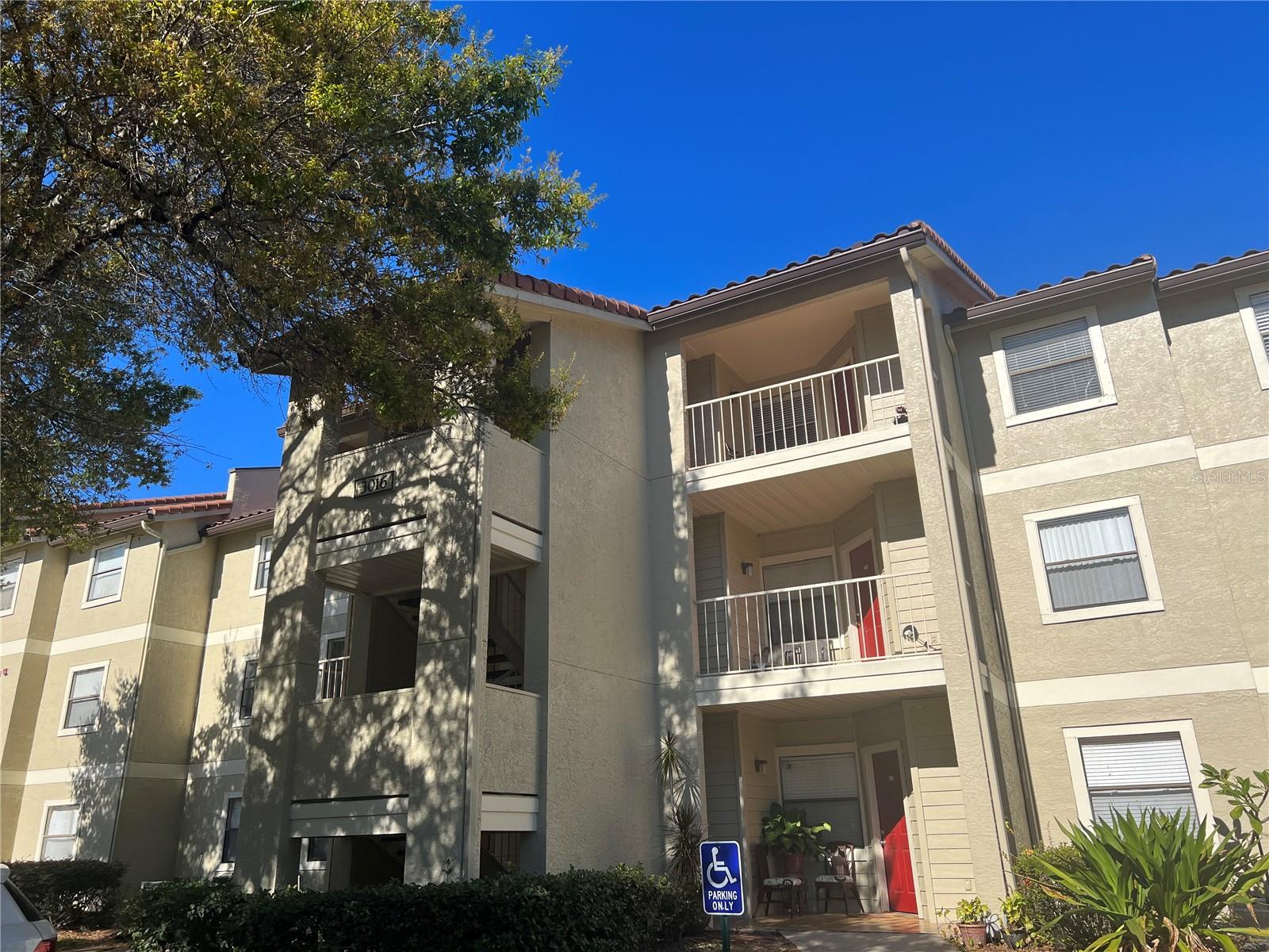 Image 2 of 8 For 3016 Parkway Boulevard 209