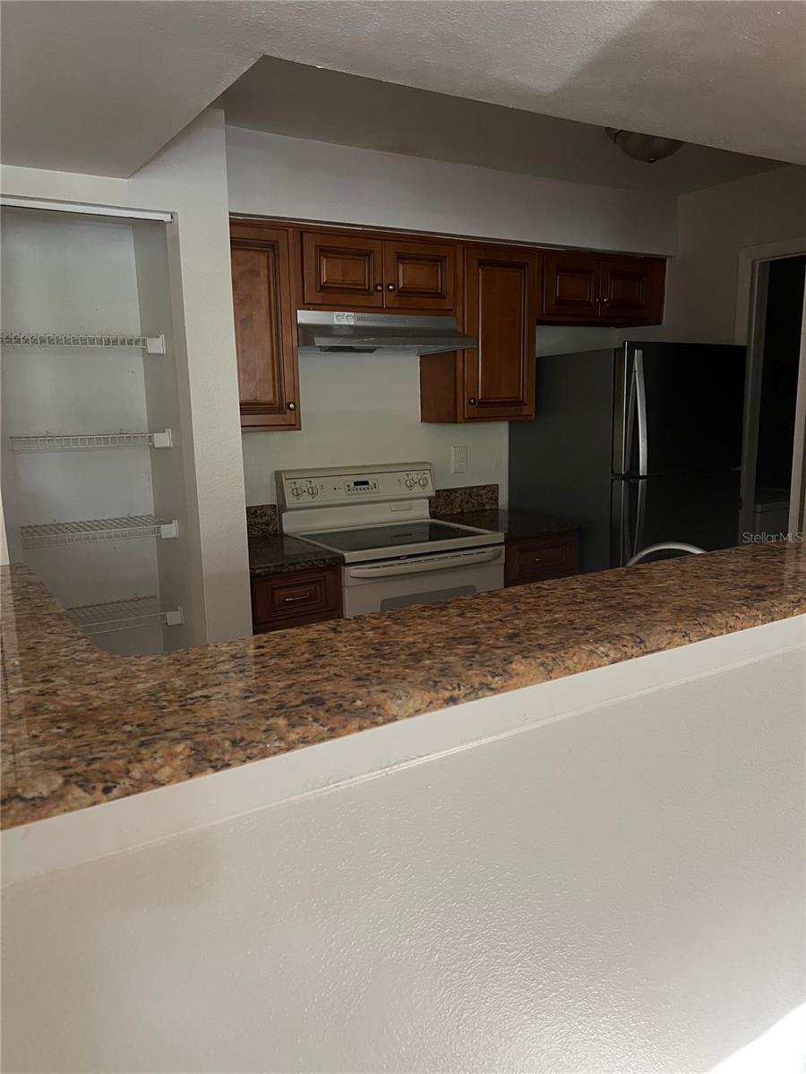 Image 6 of 8 For 3016 Parkway Boulevard 209