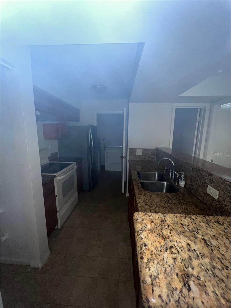 Image 7 of 8 For 3016 Parkway Boulevard 209