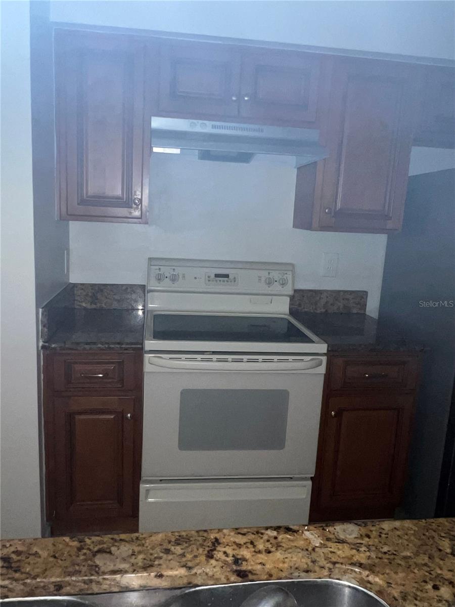 Image 8 of 8 For 3016 Parkway Boulevard 209