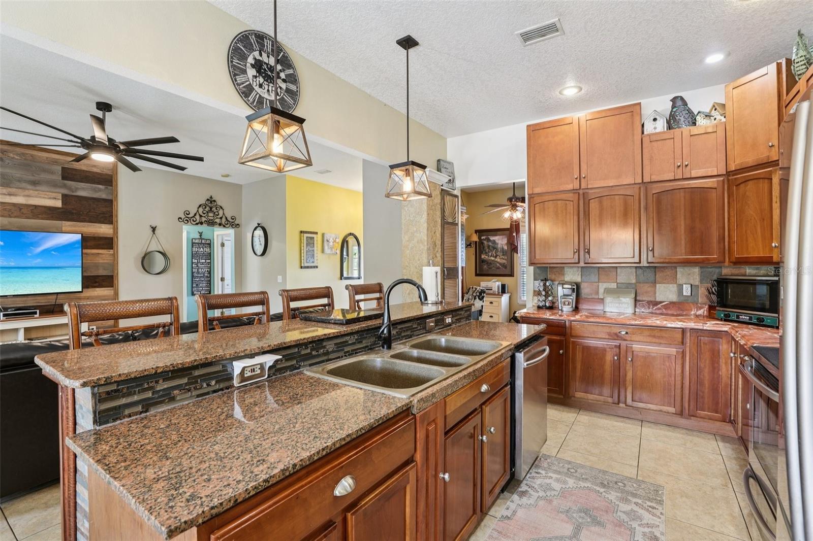 Image 33 of 70 For 3954 Mcclelland Road