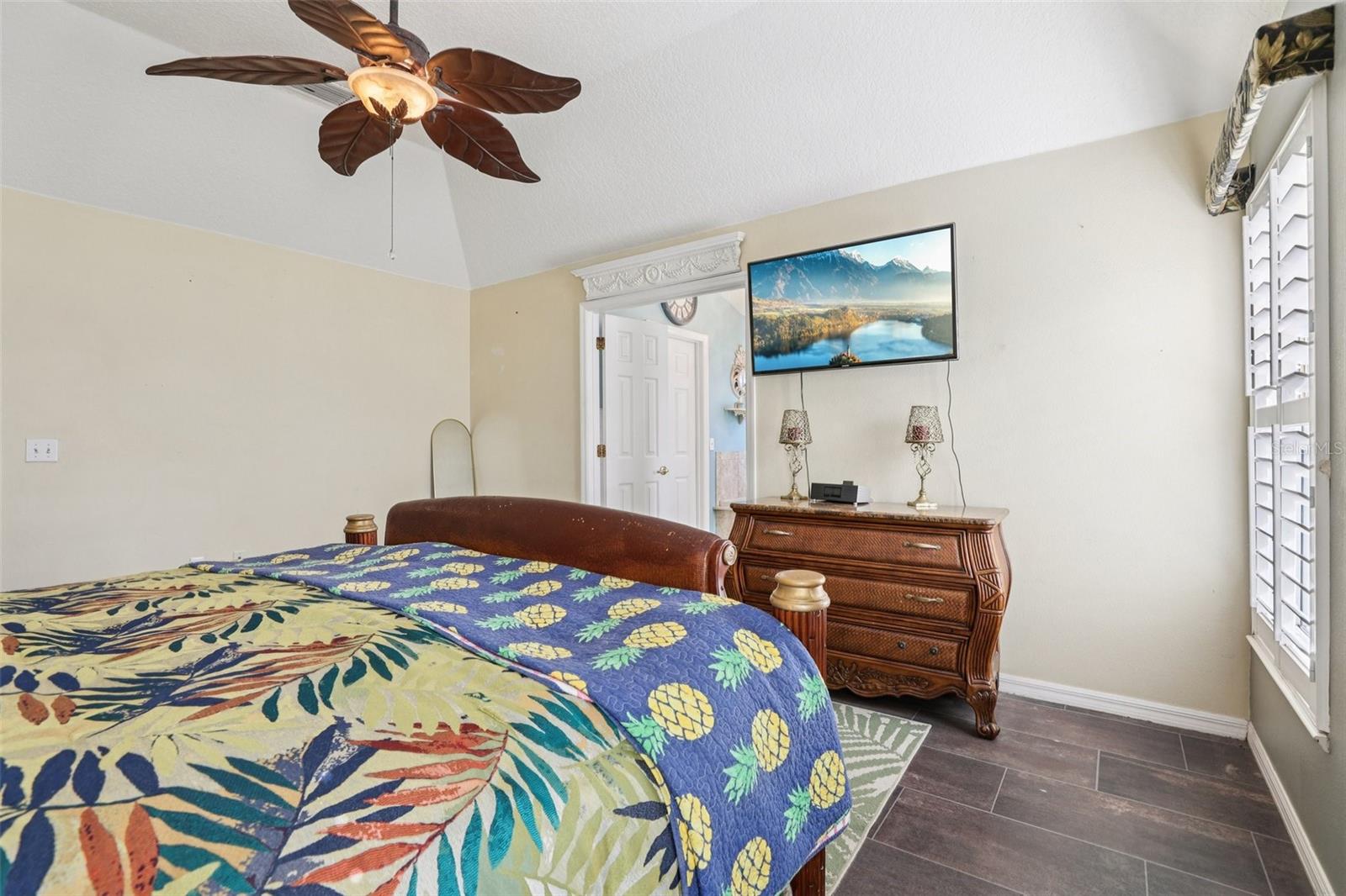 Image 42 of 70 For 3954 Mcclelland Road