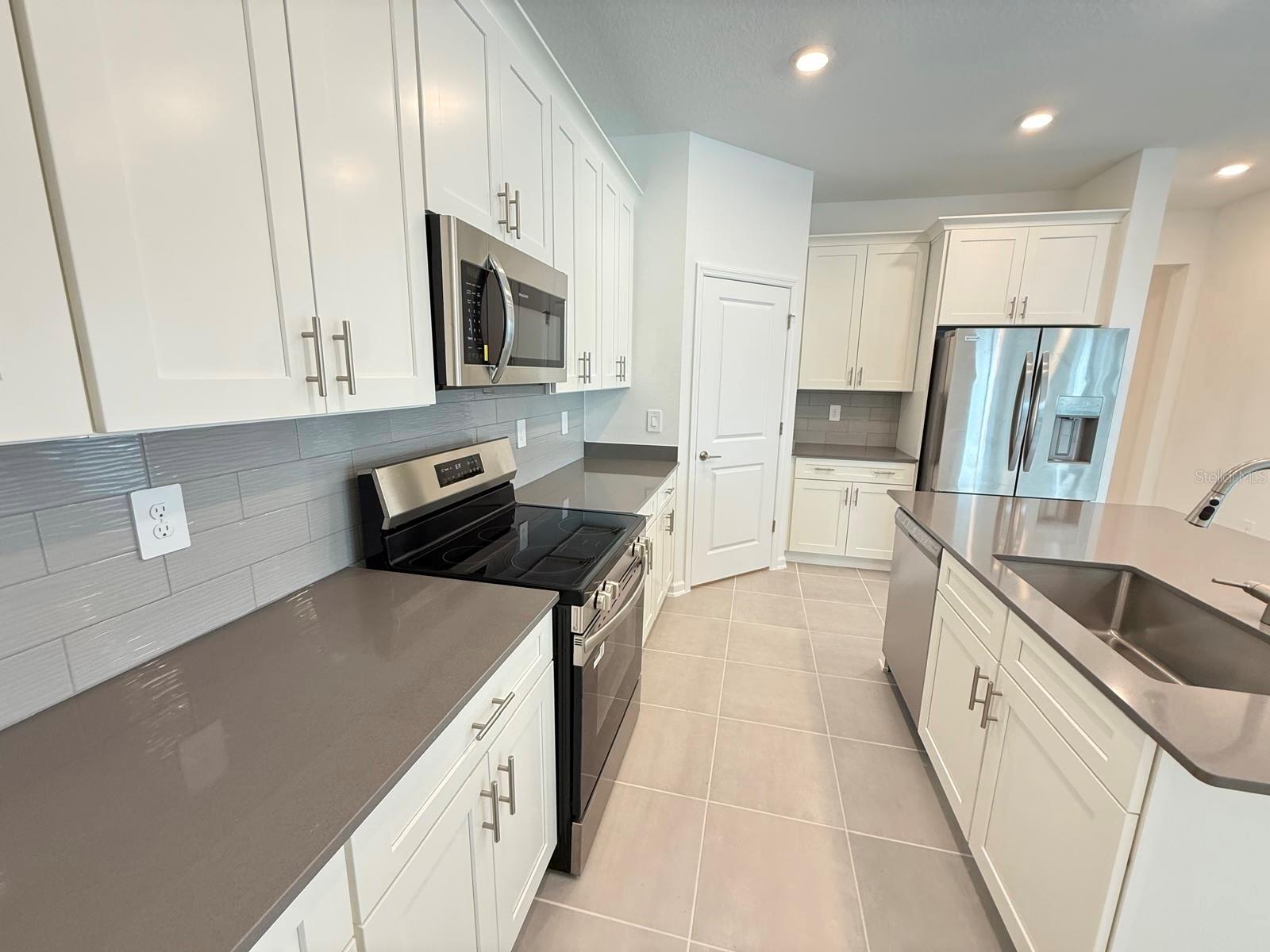 Image 5 of 22 For 4271 Curacao Place