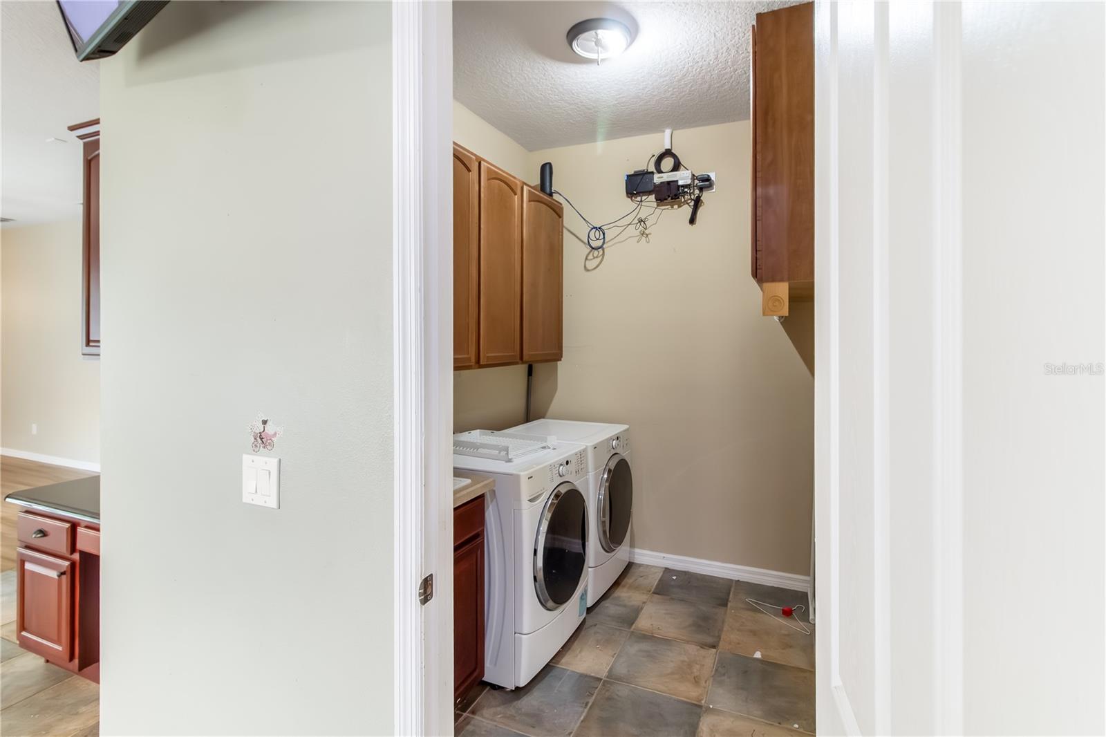 Image 22 of 45 For 2860 Lafayette Trace Drive