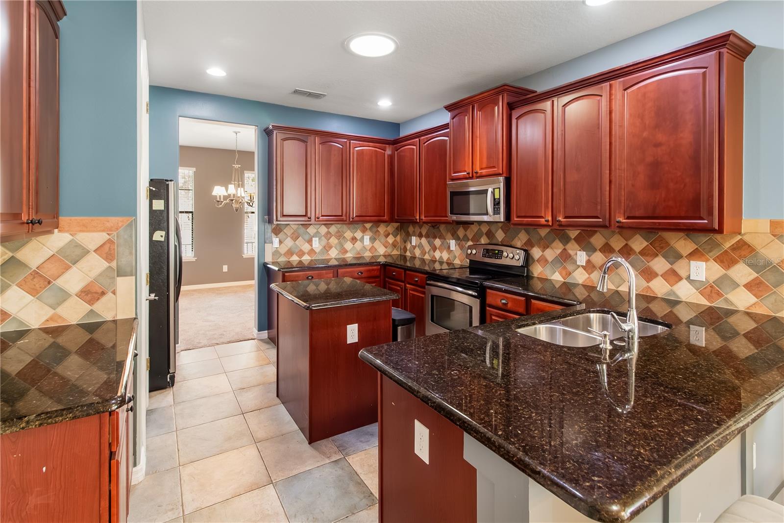 Image 7 of 45 For 2860 Lafayette Trace Drive