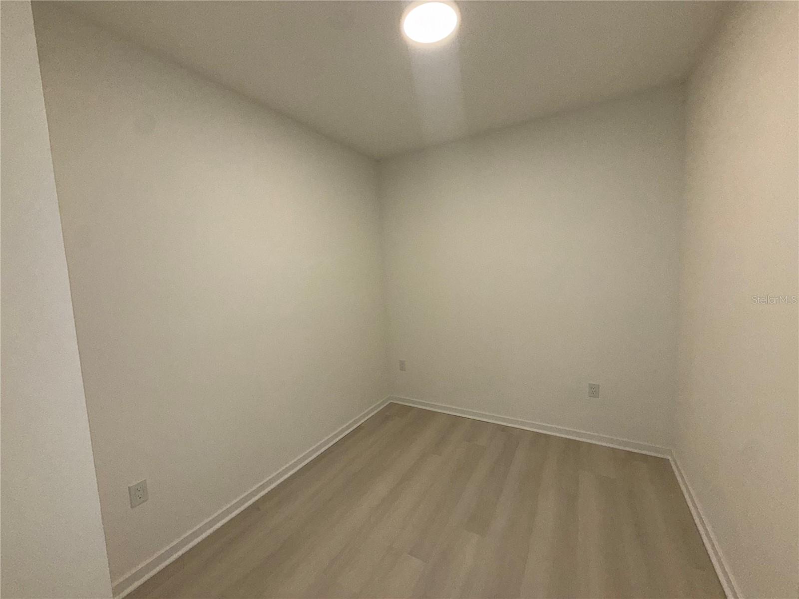 Image 11 of 42 For 5587 Millenia Park Boulevard 424