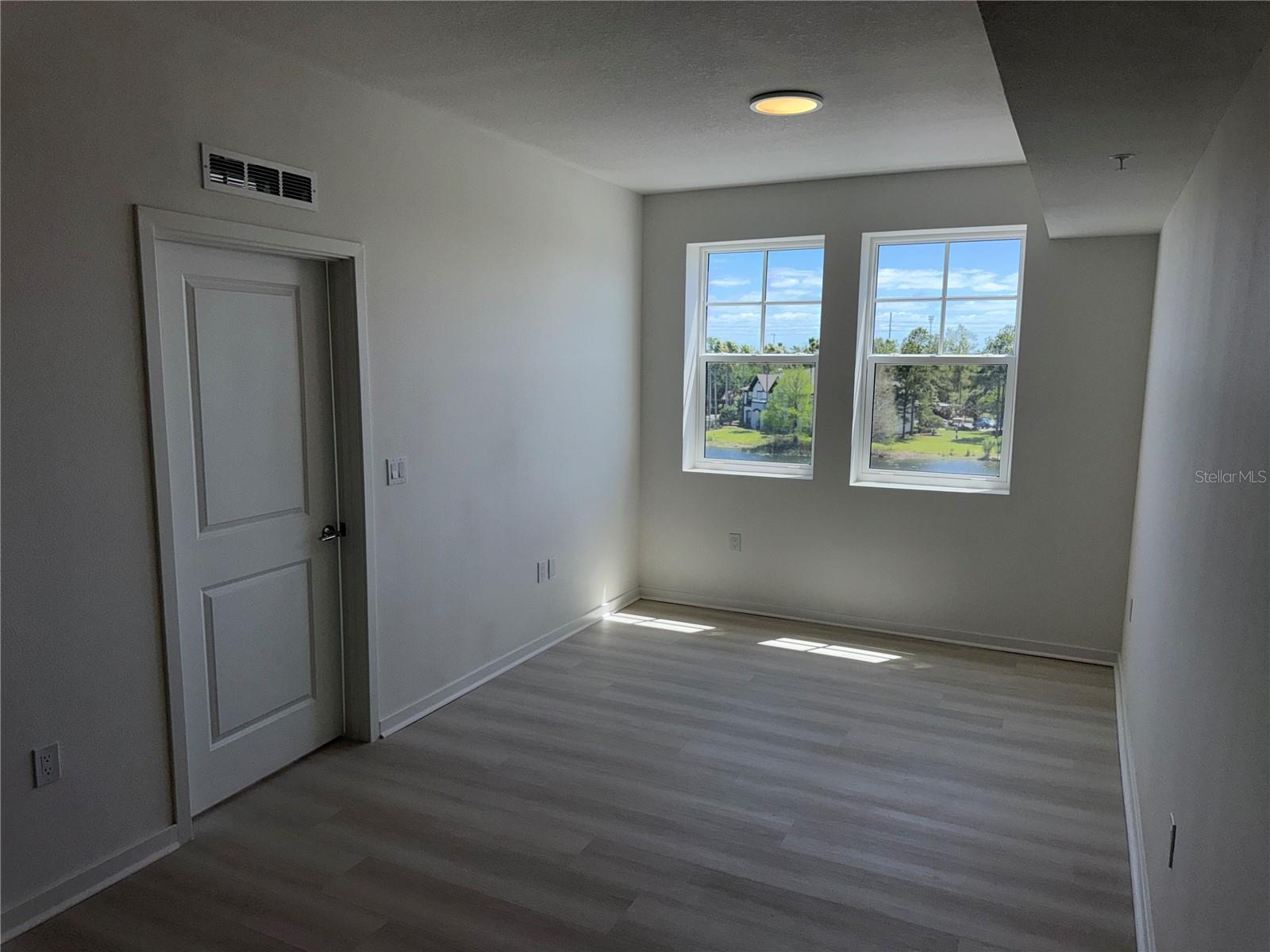 Image 13 of 42 For 5587 Millenia Park Boulevard 424