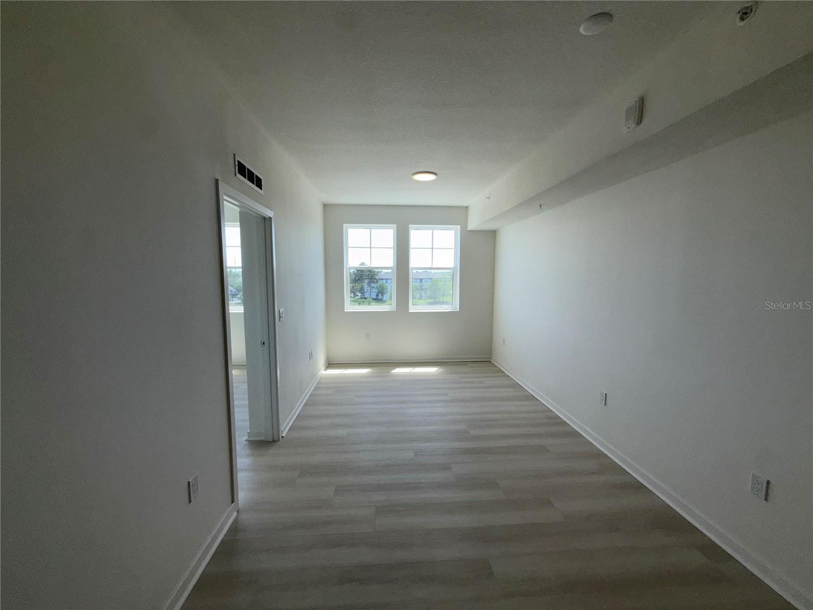 Image 15 of 42 For 5587 Millenia Park Boulevard 424