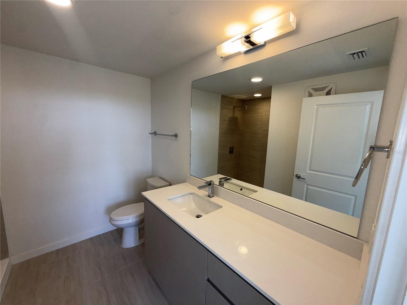 Image 22 of 42 For 5587 Millenia Park Boulevard 424