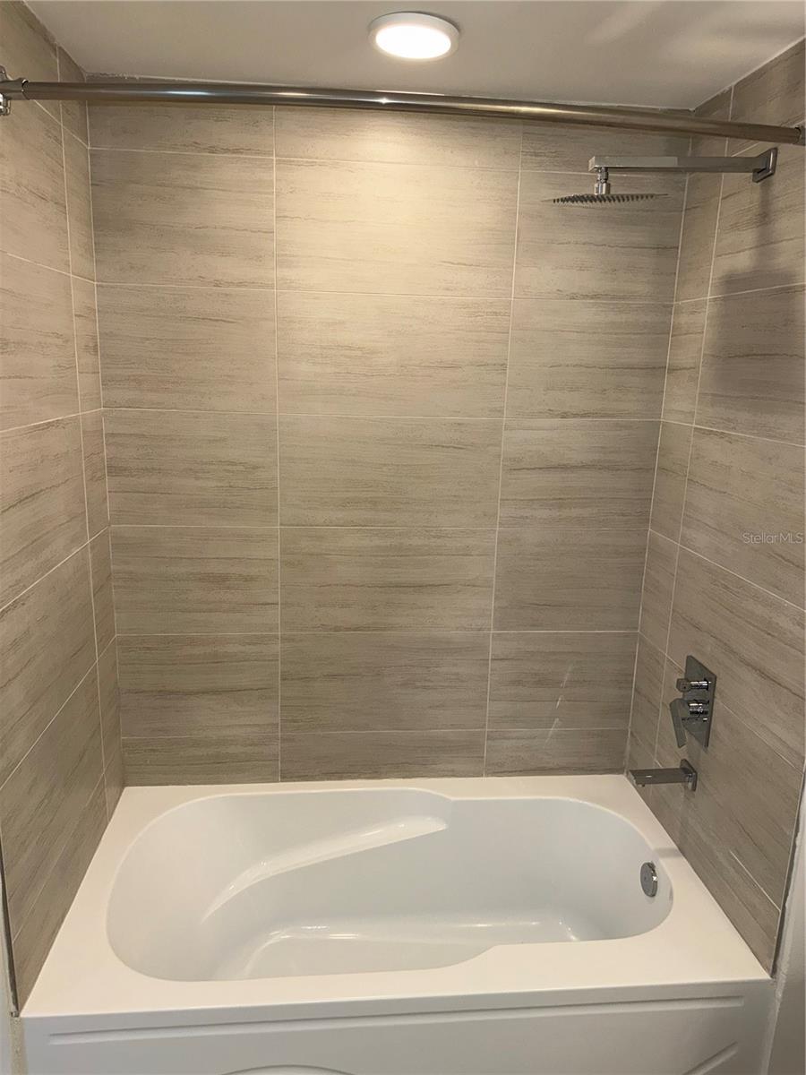 Image 29 of 42 For 5587 Millenia Park Boulevard 424