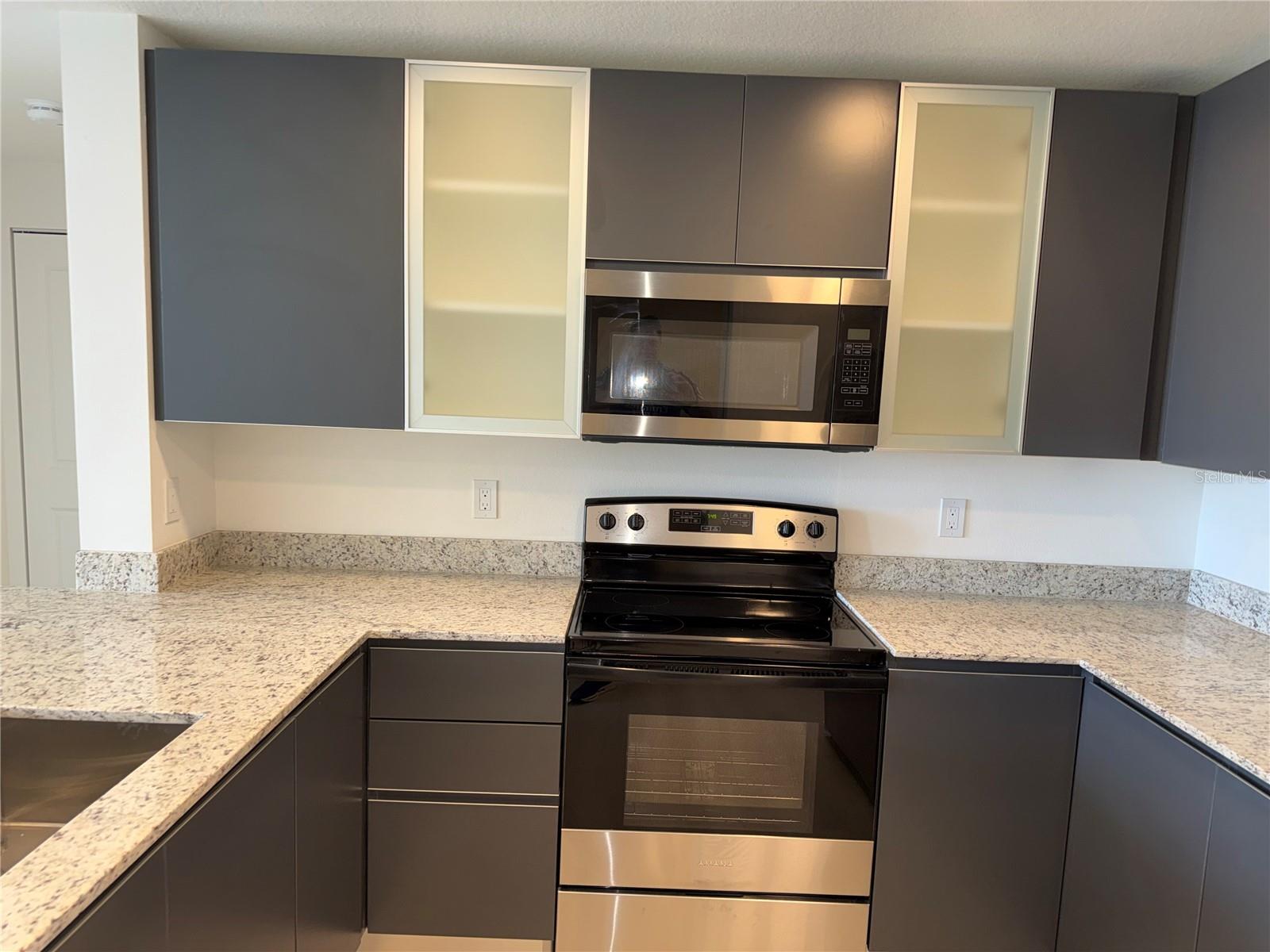 Image 5 of 42 For 5587 Millenia Park Boulevard 424