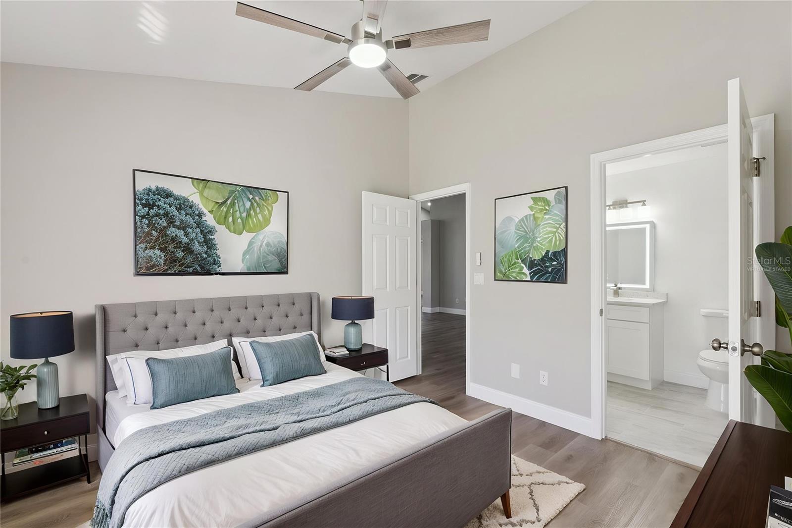 Image 11 of 54 For 15932 Robin Hill Loop