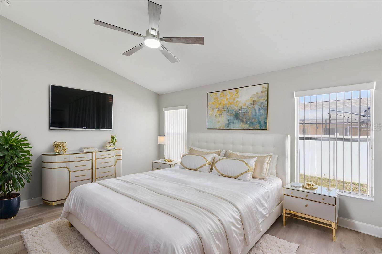 Image 12 of 54 For 15932 Robin Hill Loop