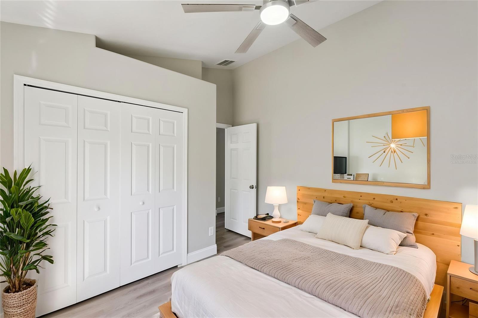 Image 14 of 54 For 15932 Robin Hill Loop