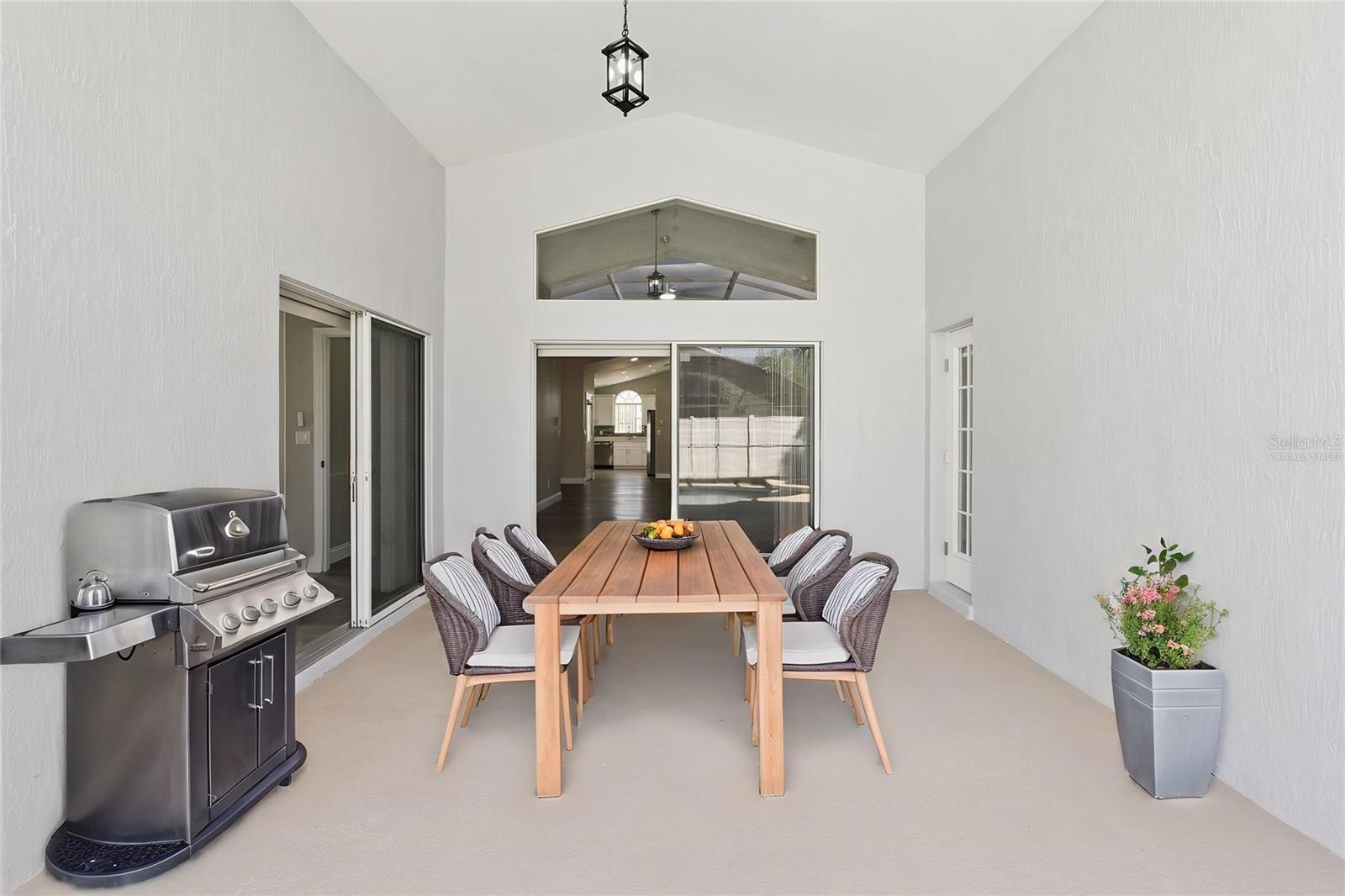 Image 16 of 54 For 15932 Robin Hill Loop