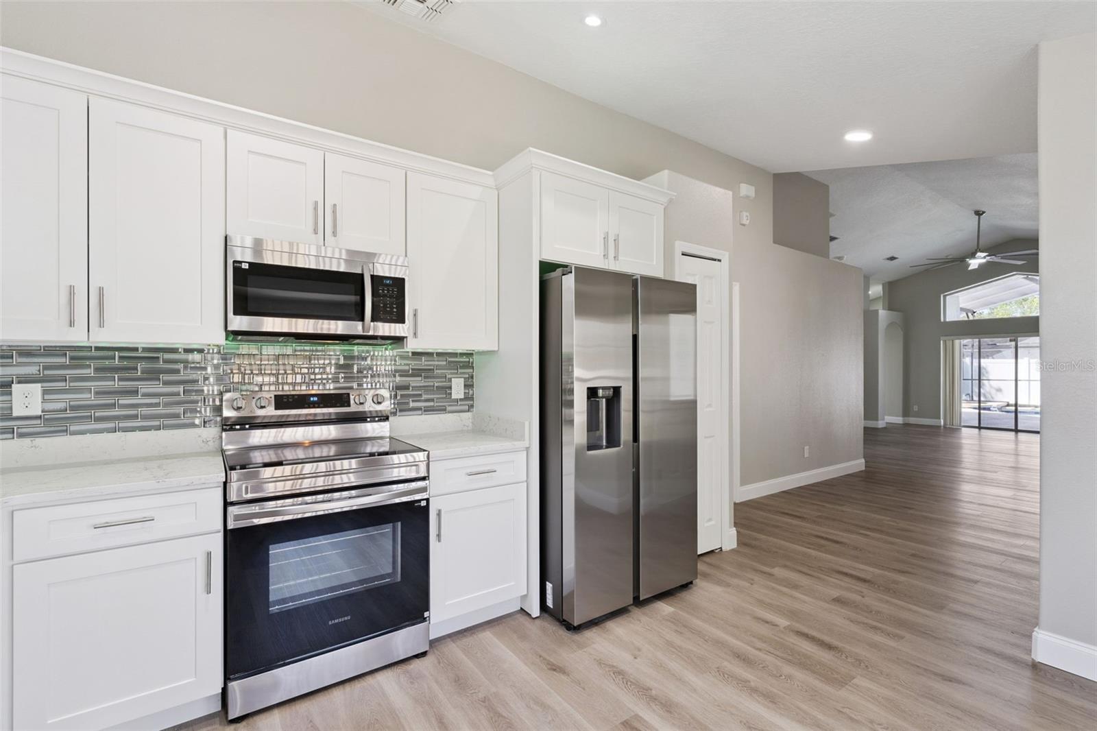 Image 20 of 54 For 15932 Robin Hill Loop