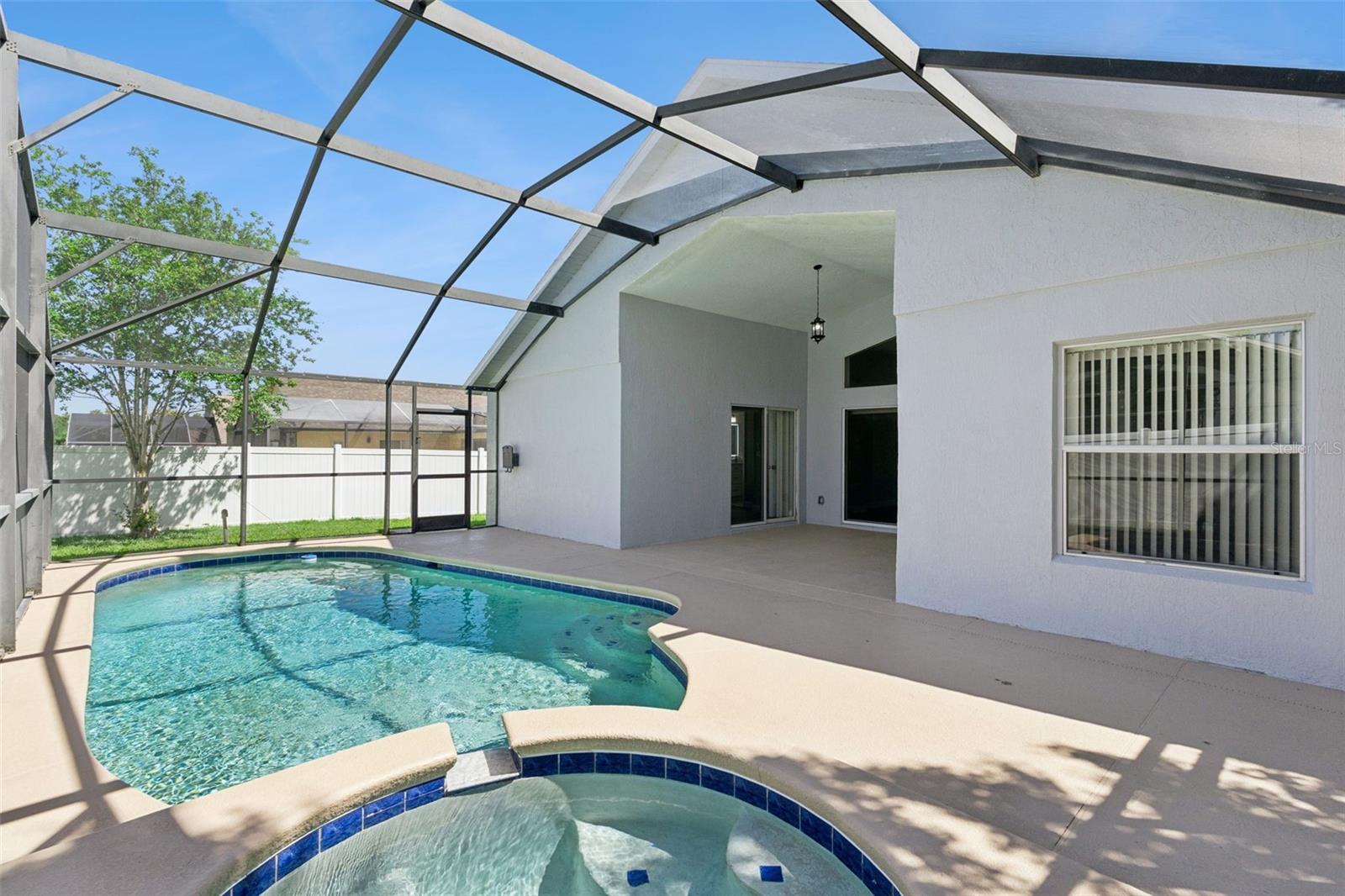 Image 47 of 54 For 15932 Robin Hill Loop