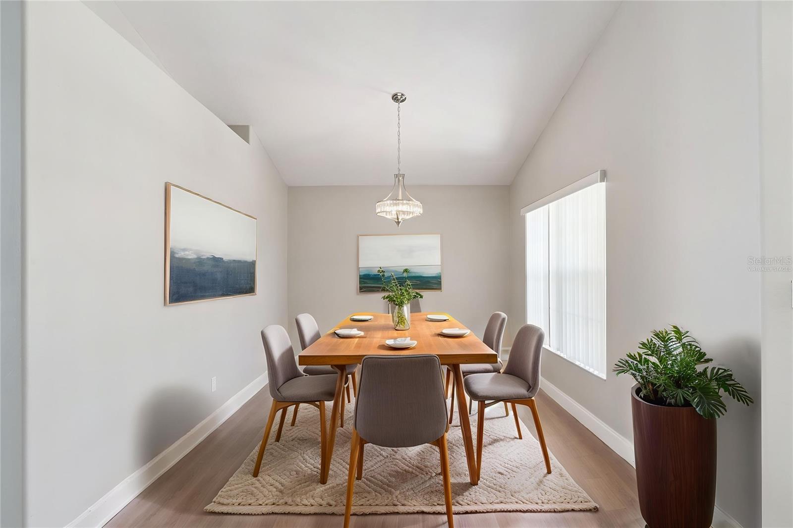 Image 5 of 54 For 15932 Robin Hill Loop